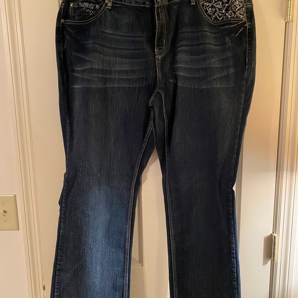 Jeans - Picture 1 of 4